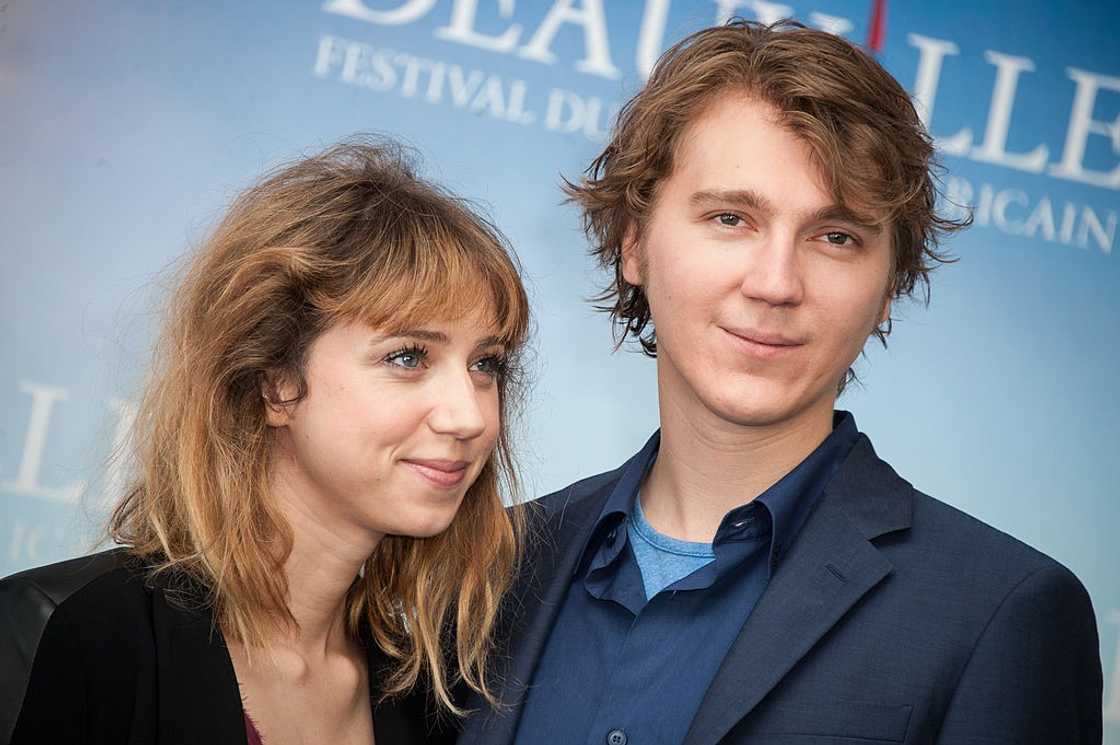 Zoe Kazan and Paul Dano