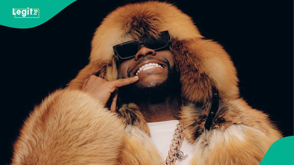 Davido called out over 10 kilo video, accused of intellectual property theft. Davido called out over 10 kilo video, accused of intellectual property theft.