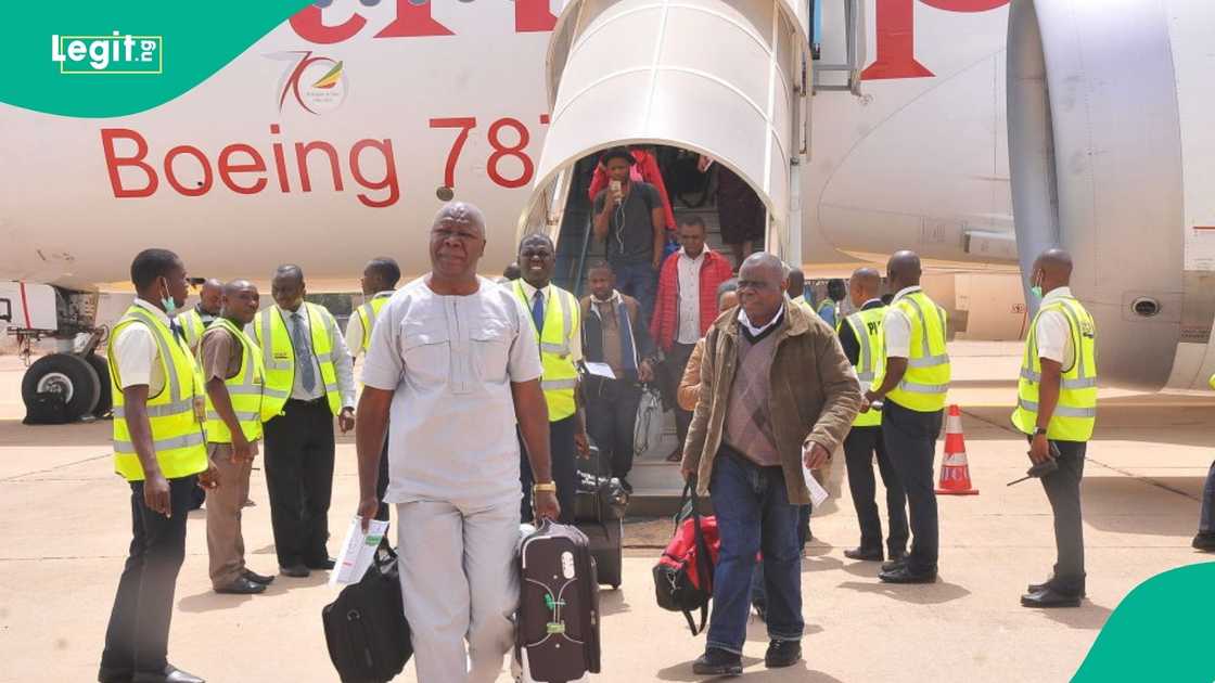 The management of FAAN has pledged to punish officials engaged in begging and extortion at the airport during the Christmas holiday, stressing a zero-tolerance policy on unethical conduct The management of FAAN has pledged to punish officials engaged in begging and extortion at the airport during the Christmas holiday, stressing a zero-tolerance policy on unethical conduct