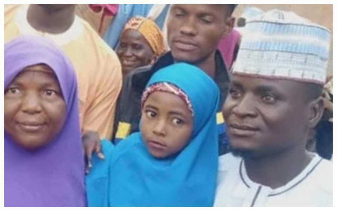 Dan Katsina ya yi bikin canza sunan diyarsa daga Buhariyya zuwa Kausar, ya ce Shugaban Kasar ya gaza Dan Katsina ya yi bikin canza sunan diyarsa daga Buhariyya zuwa Kausar, ya ce Shugaban Kasar ya gaza