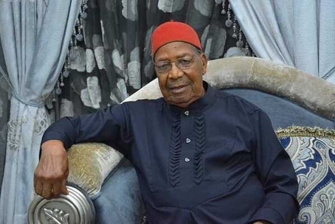 Mbazulike Amechi ya riga mu gidan gaskiya Mbazulike Amechi ya riga mu gidan gaskiya