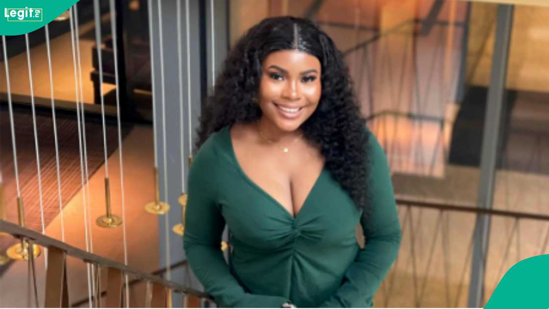 A lady shares how much she saved in her kolo in a a year