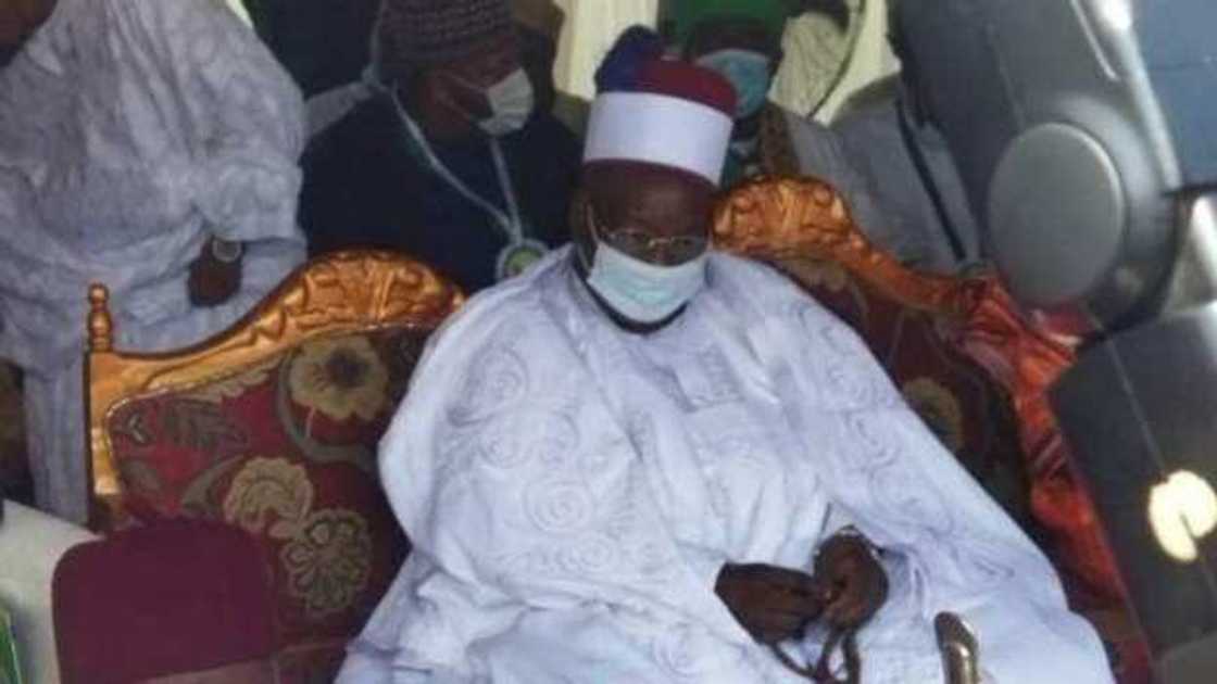Hotunan bikin mika wa sarkin Bichi, Alhaji Nasiru Ado Bayero sandar girma Hotunan bikin mika wa sarkin Bichi, Alhaji Nasiru Ado Bayero sandar girma