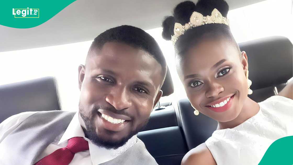 Man says he has only one photo from his wedding. Man says he has only one photo from his wedding.