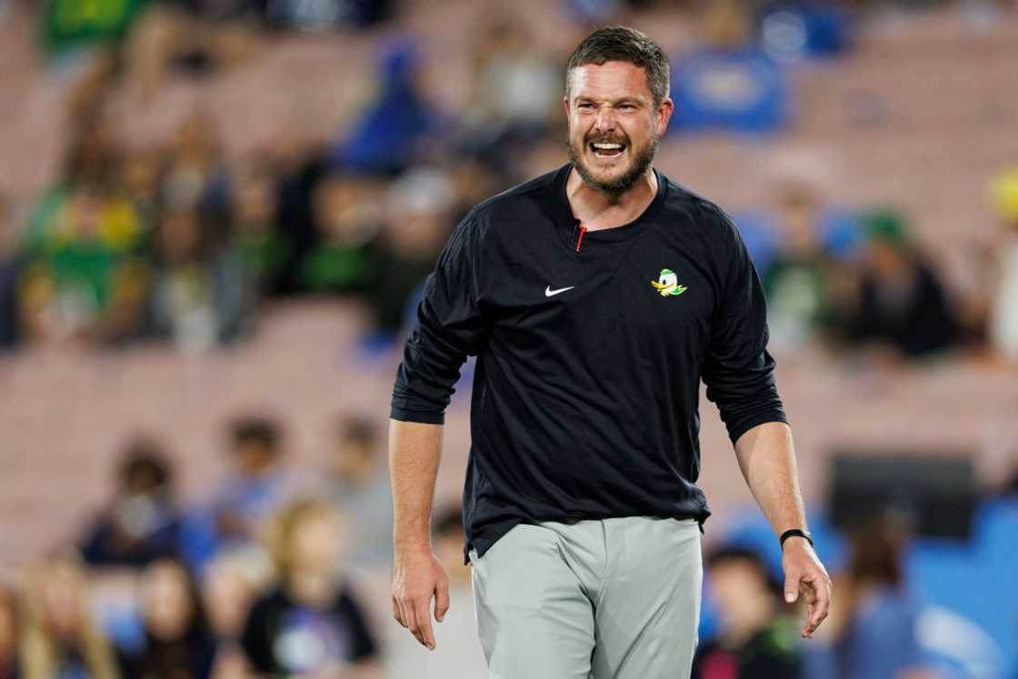 Head coach Dan Lanning of the Oregon Ducks at the Rose Bowl in Pasadena, California