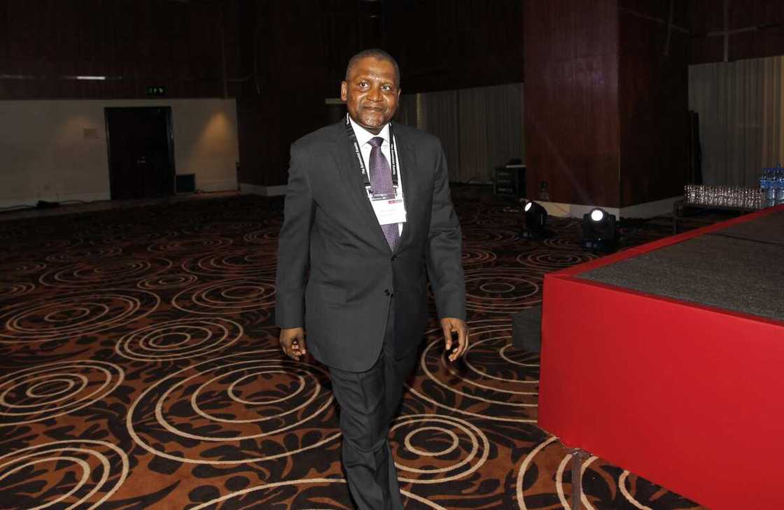 how old is aliko dangote how old is aliko dangote