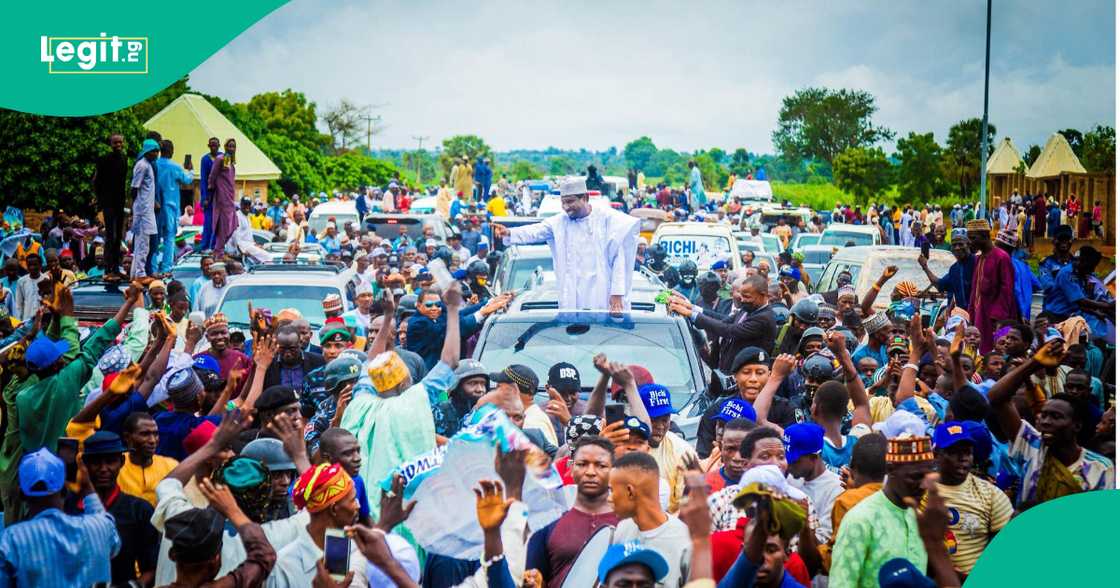 Sanata Barau ya jagoranci gangamin APC a Kano. Sanata Barau ya jagoranci gangamin APC a Kano.