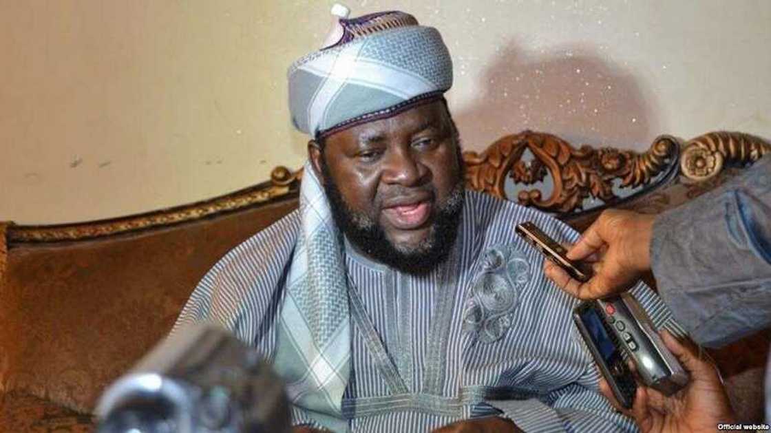 JIBWIS ta bawa mutane 3600 tallafin kafafu da hanaye na roba JIBWIS ta bawa mutane 3600 tallafin kafafu da hanaye na roba