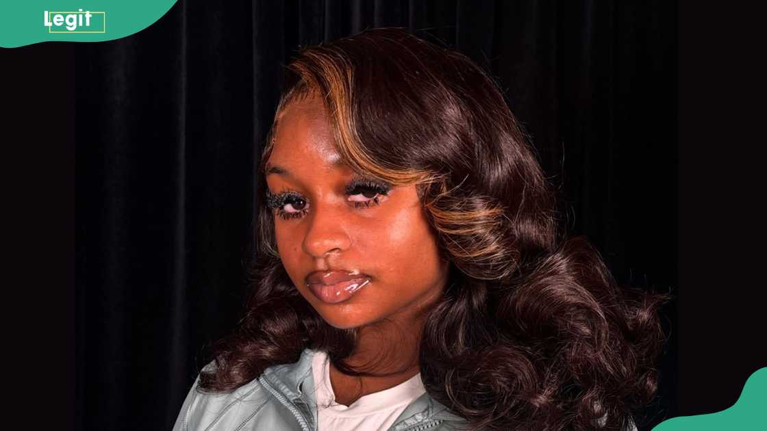 Chestnut brown curls Chestnut brown curls