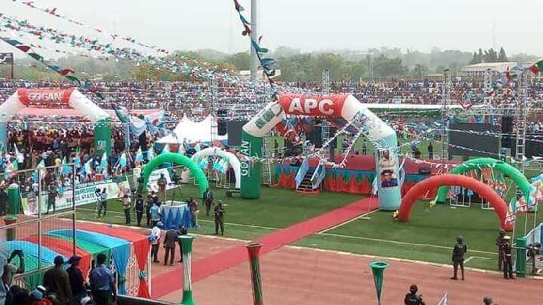 Yadda masoya suka yi dafifi a yayin yakin neman zaben Buhari a Benuwe Yadda masoya suka yi dafifi a yayin yakin neman zaben Buhari a Benuwe