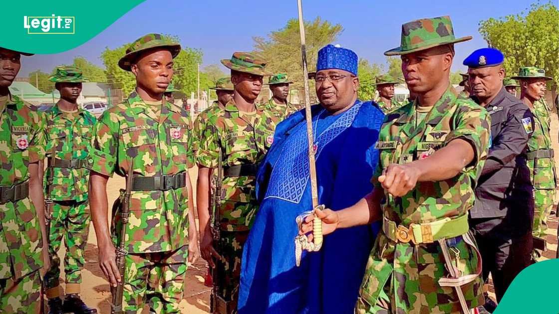 Gwamna Nasir Idris zai gina sabon sansanin sojoji a karamar hukumar Augie, jihar Kebbi Gwamna Nasir Idris zai gina sabon sansanin sojoji a karamar hukumar Augie, jihar Kebbi