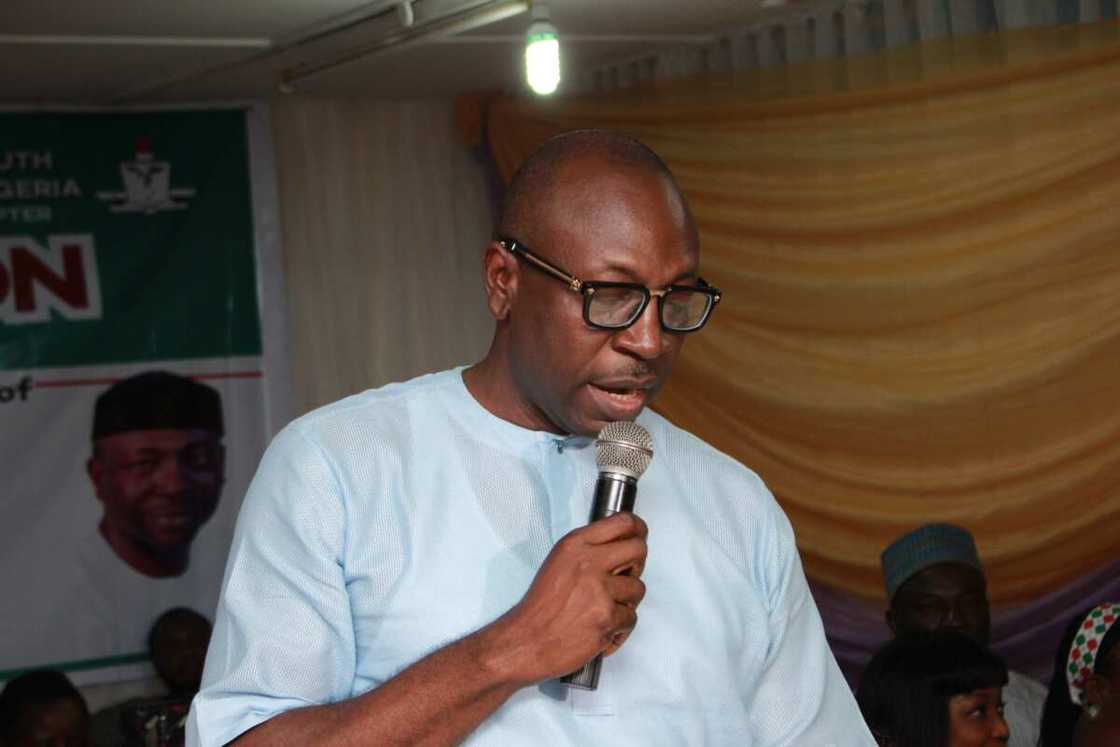 Ize-Iyamu condemns non-payment of allowances to COVID-19 workers in Edo Ize-Iyamu condemns non-payment of allowances to COVID-19 workers in Edo