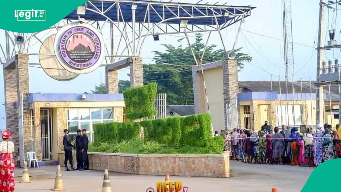 Aged woman and her husband share testimony in a Mountain of Fire church after they welcomed their first child following 30 years of waiting.