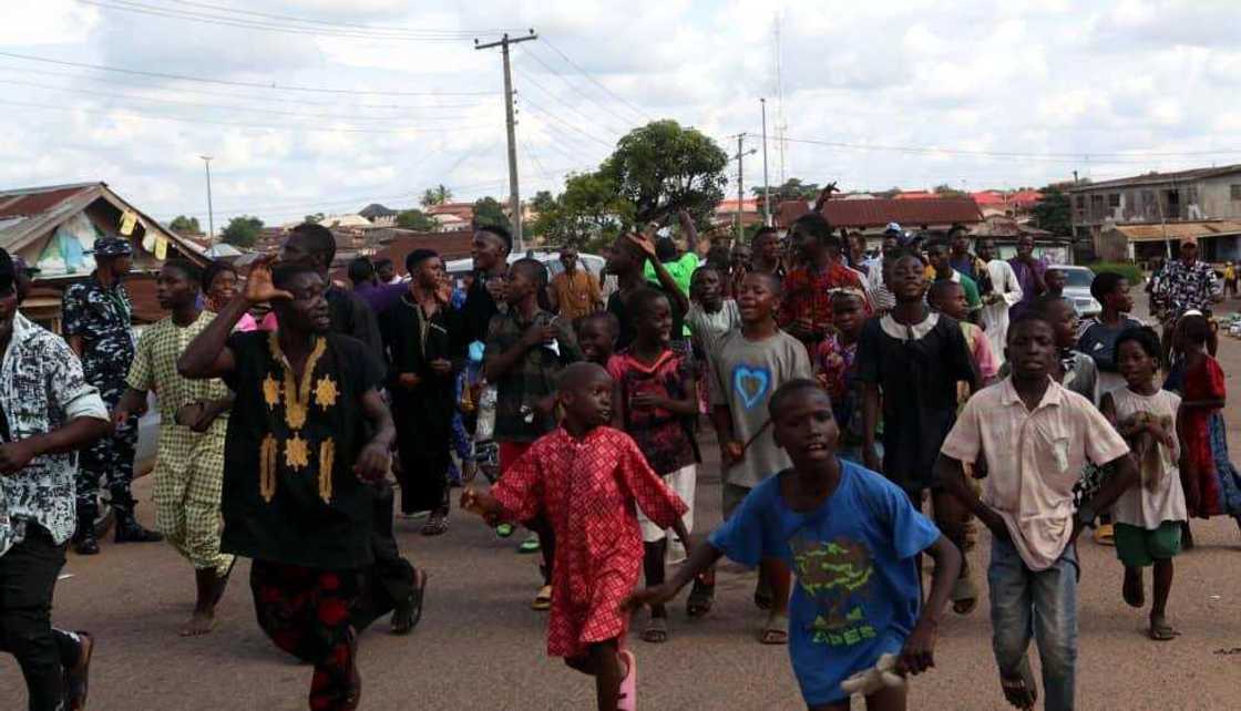 Magoya Bayan Biodun Oyebanji Suna Murnar Cin Zabensa Magoya Bayan Biodun Oyebanji Suna Murnar Cin Zabensa