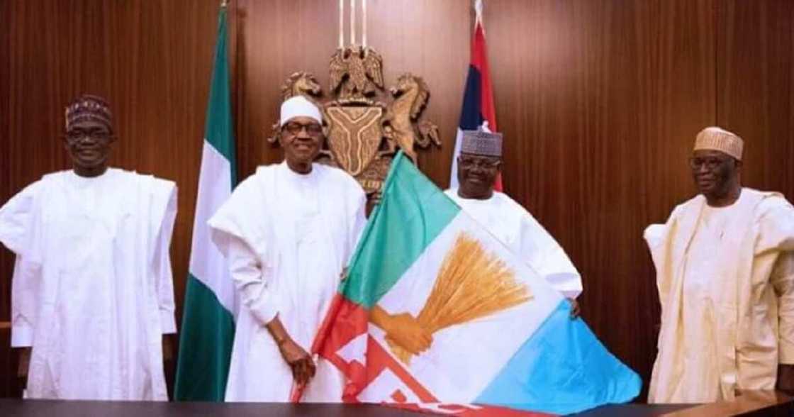 'Ka ga haske' - Lawan ya jinjina wa Bwacha, Sanatan Taraba da ya koma APC 'Ka ga haske' - Lawan ya jinjina wa Bwacha, Sanatan Taraba da ya koma APC