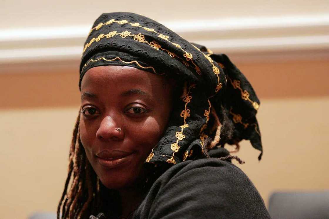 Tsitsi Dangarembga Tsitsi Dangarembga