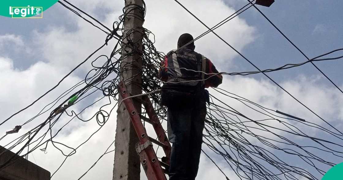 DisCos issue statements as power outages hit Lagos, Abuja, Ogun and other states. DisCos issue statements as power outages hit Lagos, Abuja, Ogun and other states.