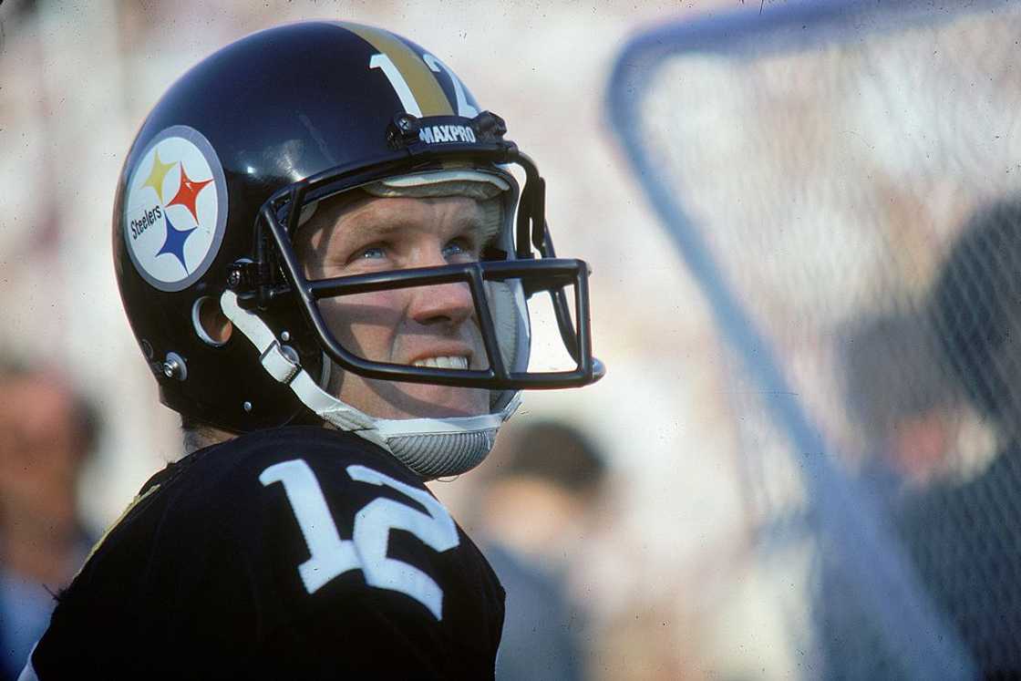 Terry Bradshaw looks on from the sideline during a 31-19 victory over the Los Angeles Rams Terry Bradshaw looks on from the sideline during a 31-19 victory over the Los Angeles Rams