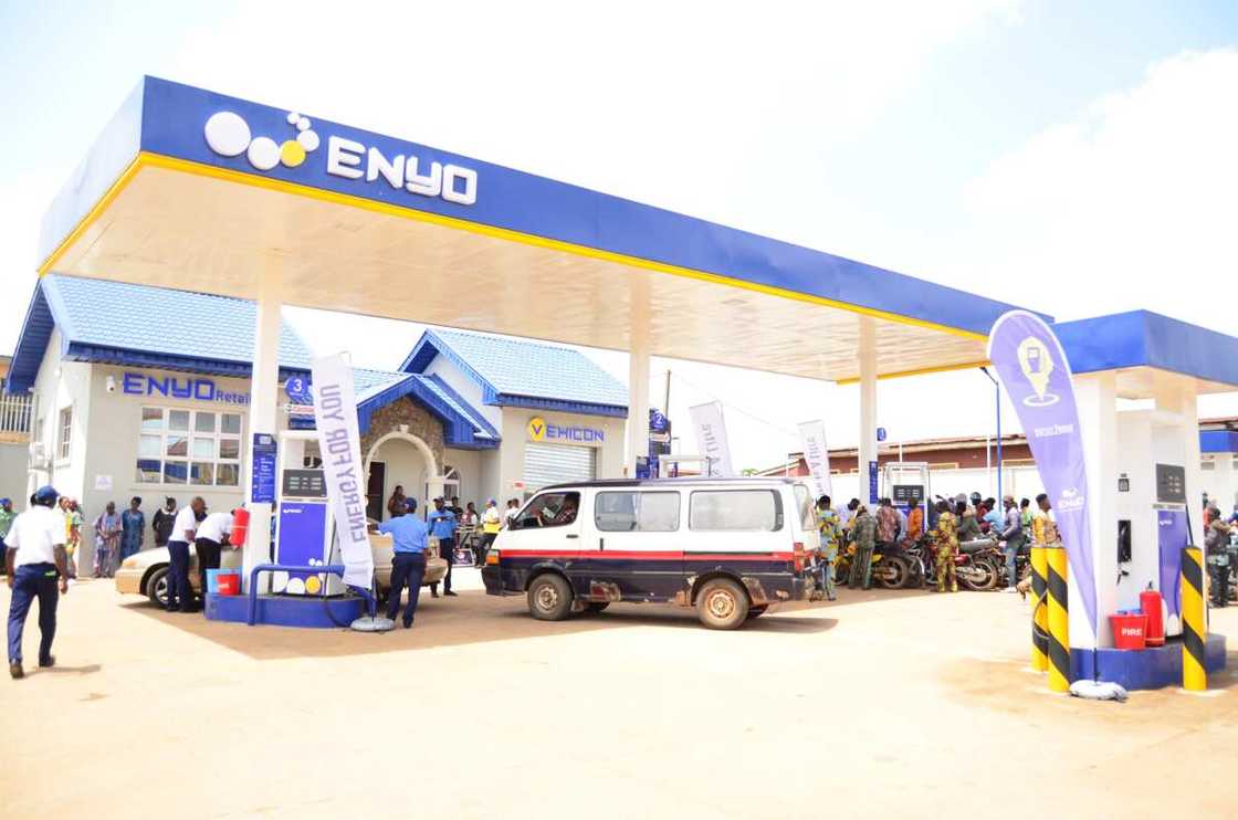 Enyo storms Akure and rewards indigenes with free fuel Enyo storms Akure and rewards indigenes with free fuel