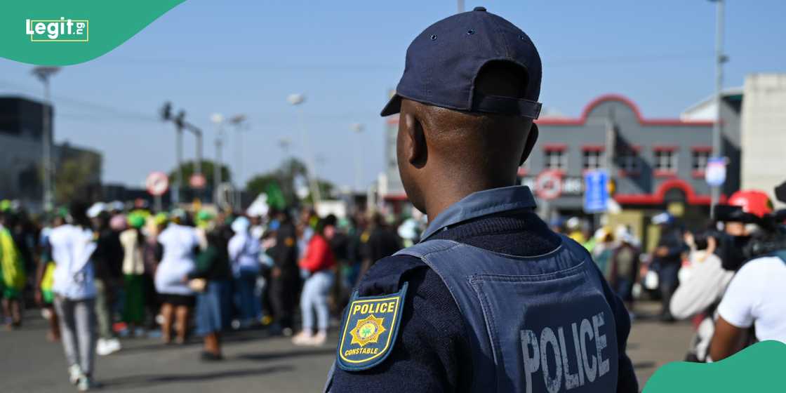 South African men reportedly gang up to kill Nigerian man Julius Chukwunta in Midrand. South African men reportedly gang up to kill Nigerian man Julius Chukwunta in Midrand.