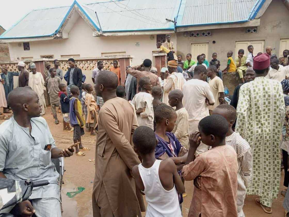 Da duminsa: An samu gawar wata matar da mijinta ya kulle tsawon kwana 3 a Kano Da duminsa: An samu gawar wata matar da mijinta ya kulle tsawon kwana 3 a Kano