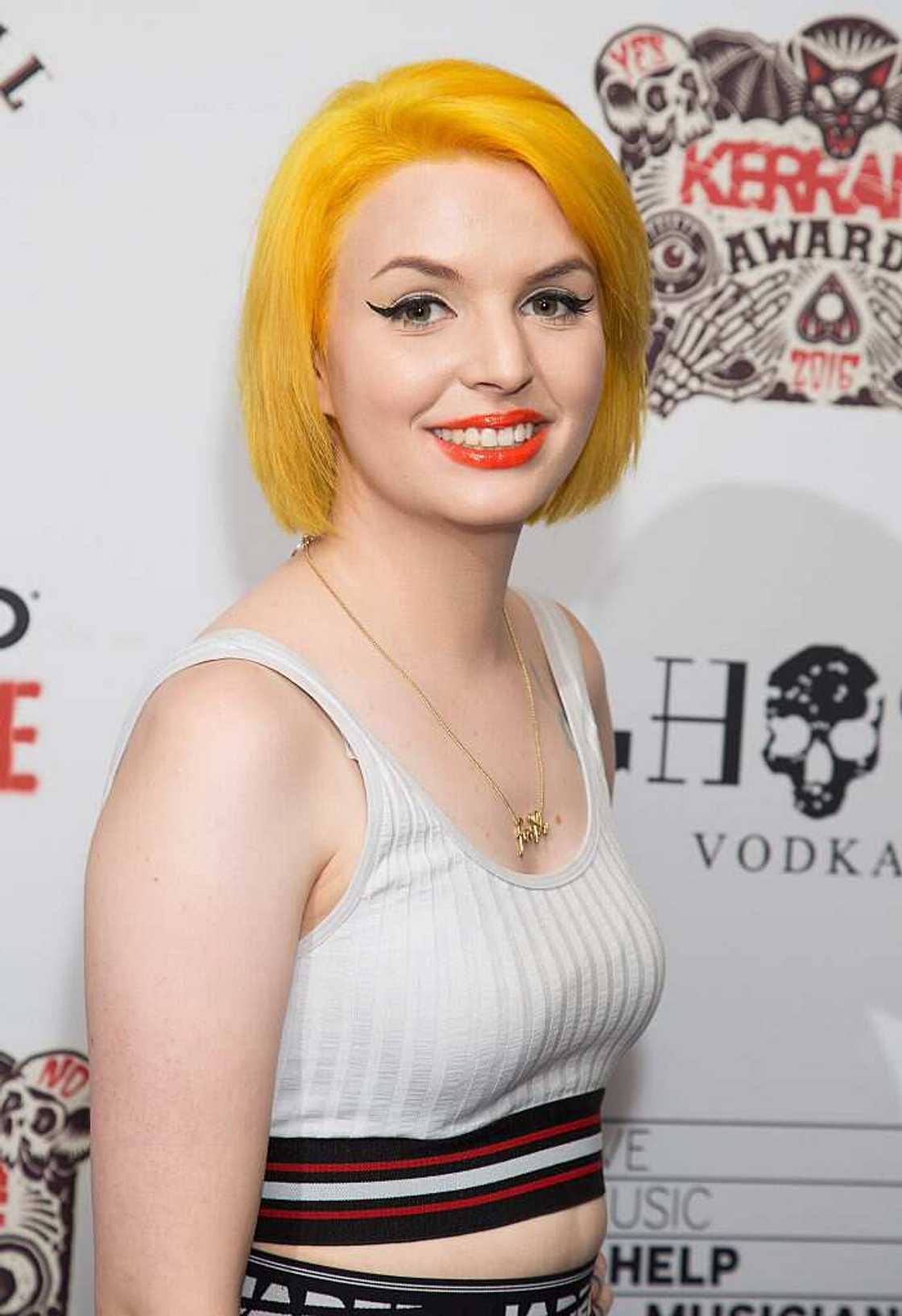 Emma Blackery biography Emma Blackery biography