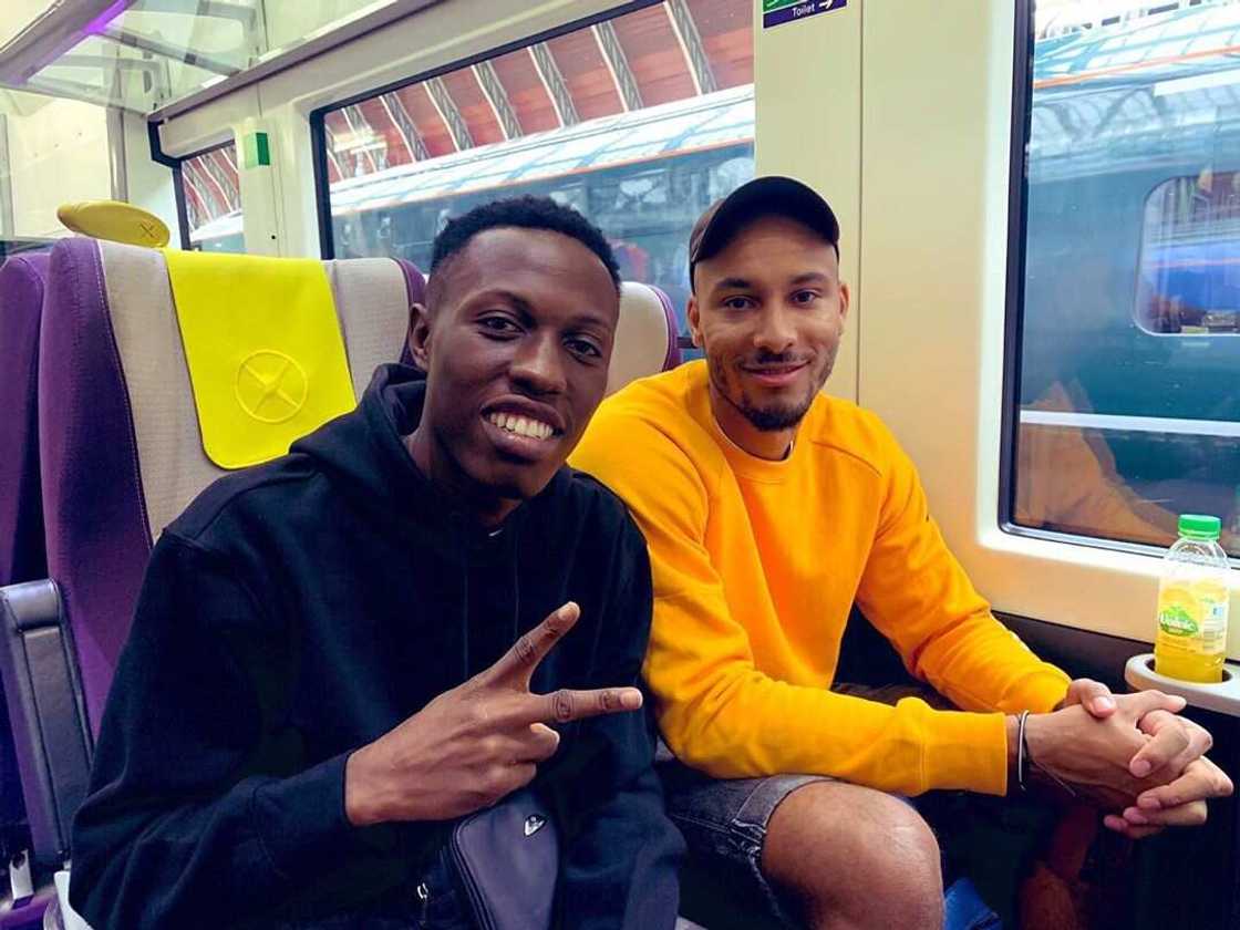 J.Derobie - Odo Bra reviews and reactions J.Derobie - Odo Bra reviews and reactions