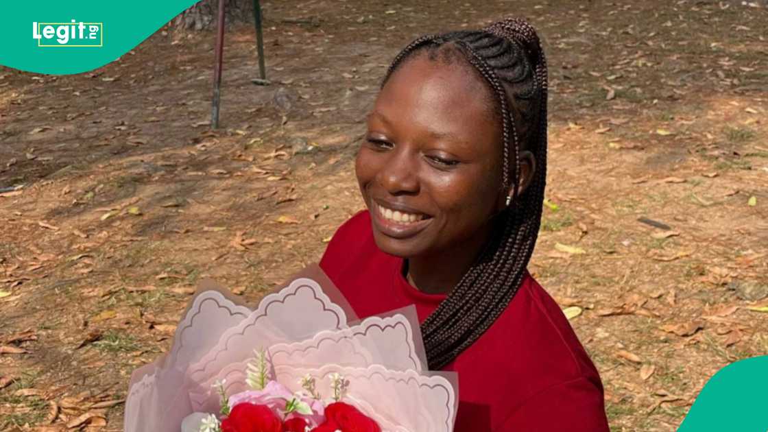 Lady who wrote 7 SSCE overjoyed as she graduates from University of Ibadan Lady who wrote 7 SSCE overjoyed as she graduates from University of Ibadan