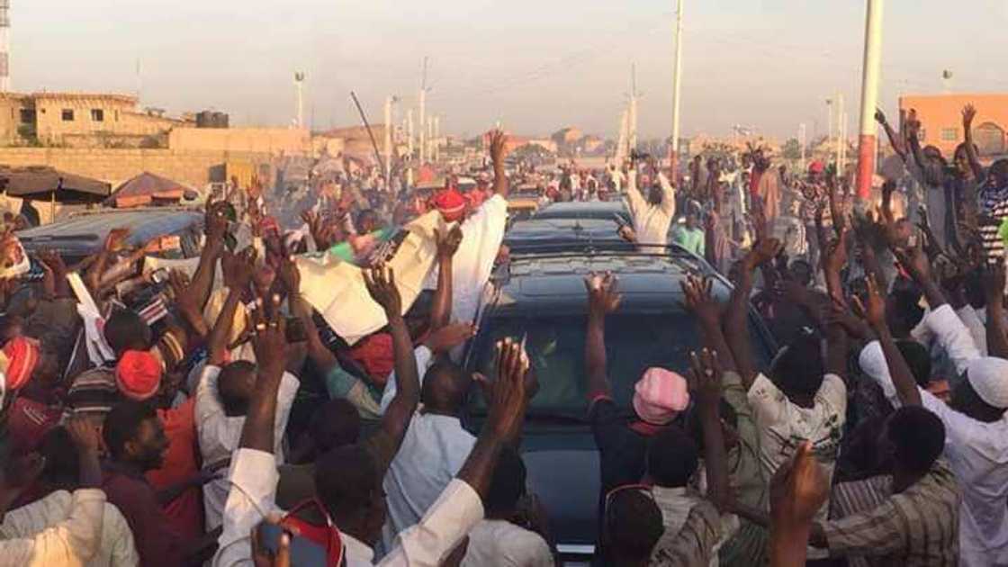 Kwankwasiyya Amana: Ku kalli hotunan yadda Kanawa suka tarbi Sanata Rabi'u Kwankwaso Kwankwasiyya Amana: Ku kalli hotunan yadda Kanawa suka tarbi Sanata Rabi'u Kwankwaso