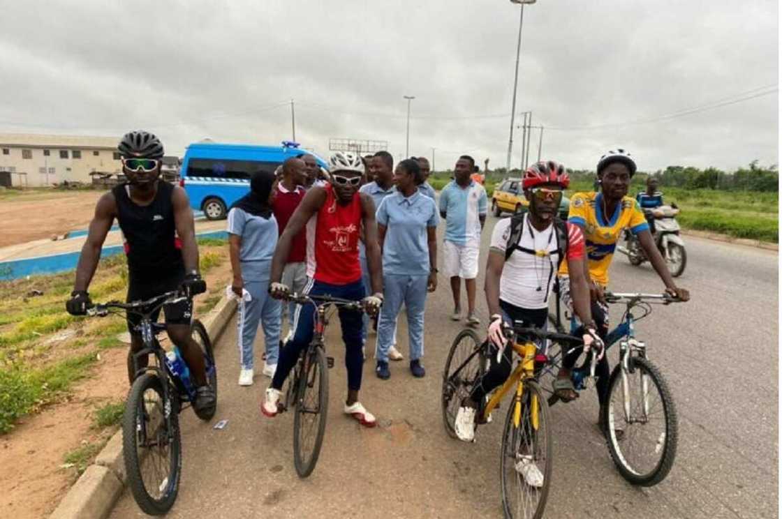 FRSC ta shawarci 'yan Najeriya su koma amfani da kekuna FRSC ta shawarci 'yan Najeriya su koma amfani da kekuna