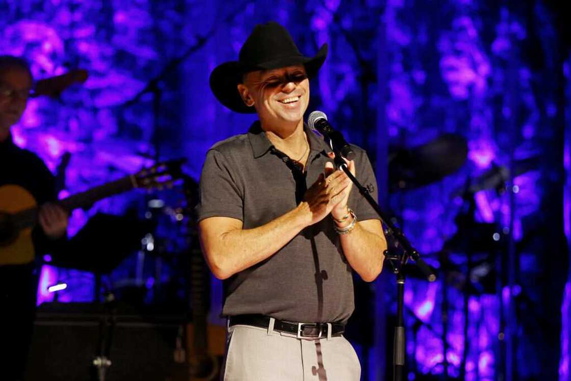 is kenny chesney gay is kenny chesney gay