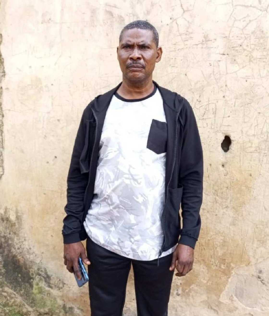 Wanda ake zargi Wanda ake zargi