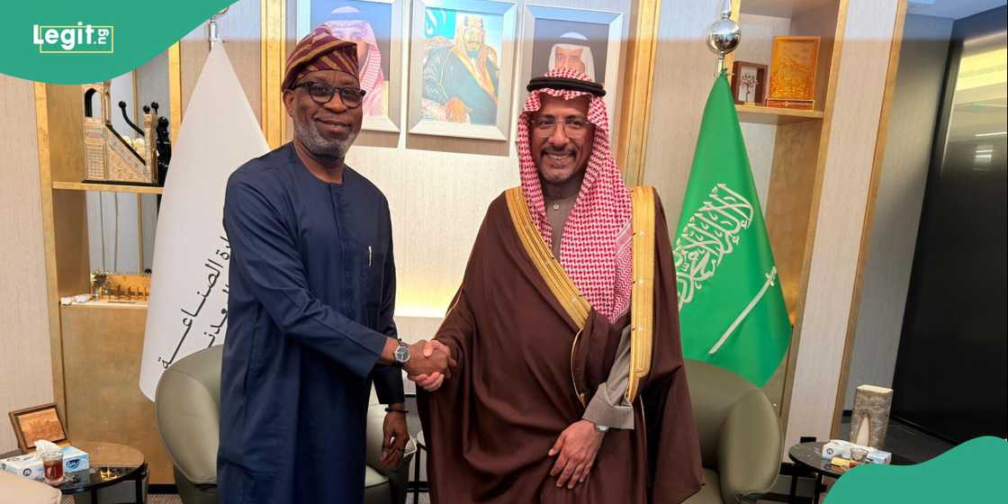 Nigerian and Saudi delegations during bilateral mining discussions. Nigerian and Saudi delegations during bilateral mining discussions.