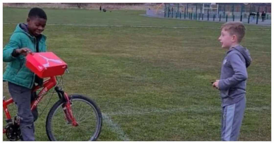 Marcus Rashford Impressed by Selfless 9-Year Old SchoolBoy who used Savings To Buy Teammate New Boots Marcus Rashford Impressed by Selfless 9-Year Old SchoolBoy who used Savings To Buy Teammate New Boots