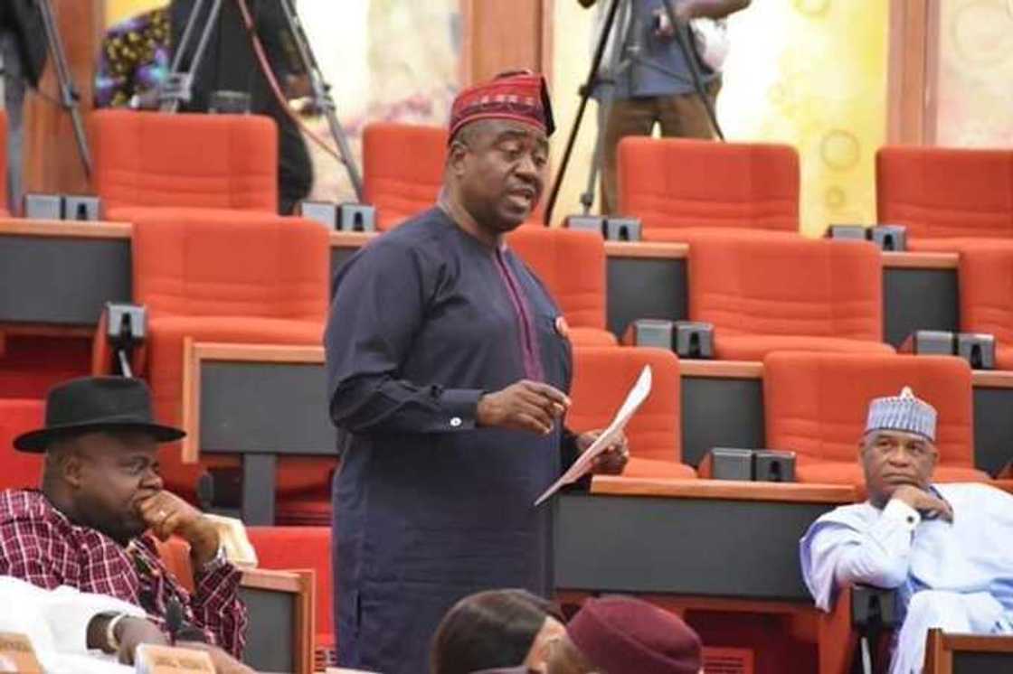 Gabriel Suswam: Ex-Nigerian Governor in Trouble as EFCC Witness Reveals How He Handed $15.8m to Him Gabriel Suswam: Ex-Nigerian Governor in Trouble as EFCC Witness Reveals How He Handed $15.8m to Him