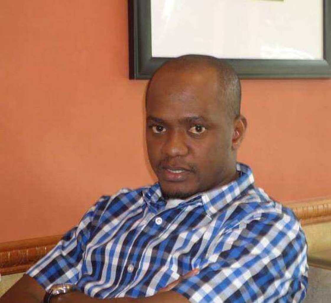 Ba sani ba sabo: Dan majalisar tarayyar APC daga Kaduna ya sha tambayoyi a EFCC Ba sani ba sabo: Dan majalisar tarayyar APC daga Kaduna ya sha tambayoyi a EFCC