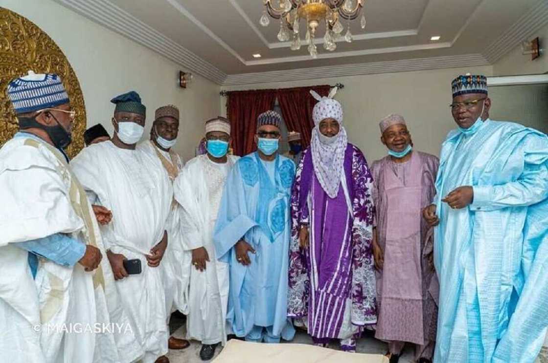 Hotunan bikin auren dan gwamnan Kaduna Nasir El-Rufai, Bashir da amaryarsa Halima Hotunan bikin auren dan gwamnan Kaduna Nasir El-Rufai, Bashir da amaryarsa Halima