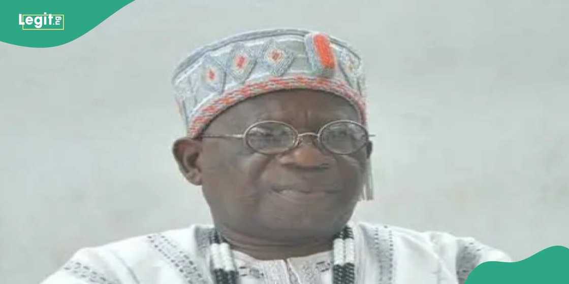 Oba Olufemi Ogunleye Oba Olufemi Ogunleye