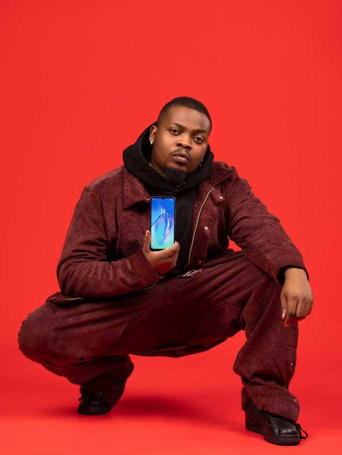 itel treats customers to exclusive cocktails with Olamide, retains him as brand ambassador itel treats customers to exclusive cocktails with Olamide, retains him as brand ambassador