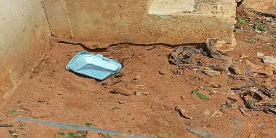 Jami'an tsaro sun damke mata biyu da suka birne jaririya da ranta a Kaduna Jami'an tsaro sun damke mata biyu da suka birne jaririya da ranta a Kaduna