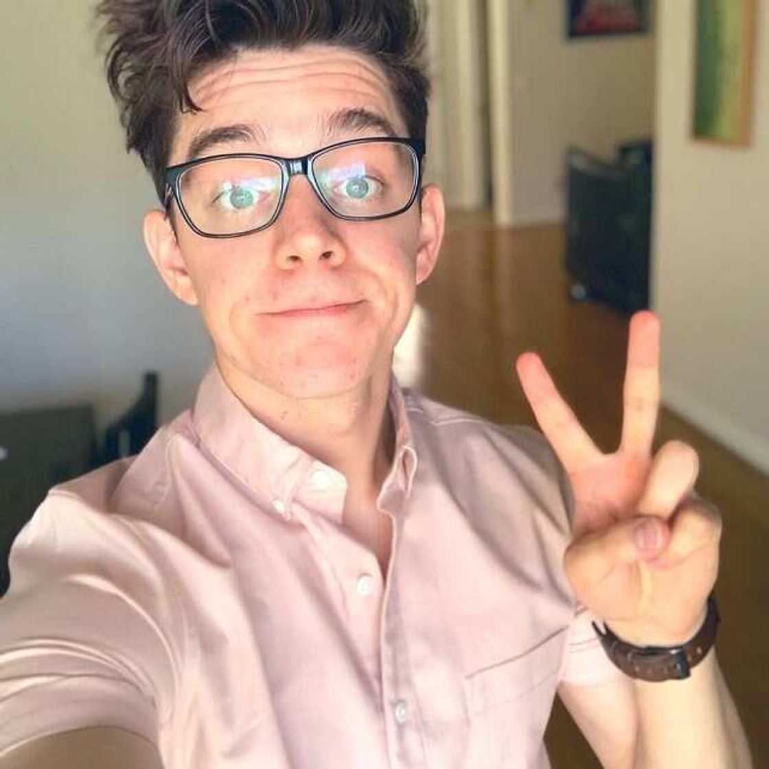 Ethan Nestor age Ethan Nestor age