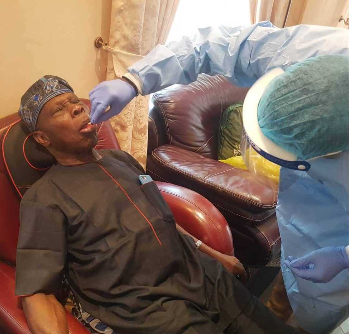 Sakamakon gwajin cutar korona na tsohon shugaban kasa Obasanjo ya fito Sakamakon gwajin cutar korona na tsohon shugaban kasa Obasanjo ya fito