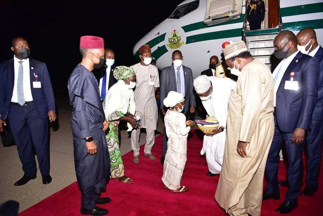 Presidential Visit: Buhari Arrives Kaduna on 2-day Official Visit Presidential Visit: Buhari Arrives Kaduna on 2-day Official Visit