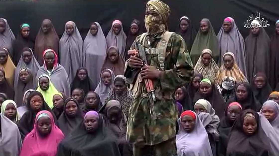 Jerin sunayen 'yan matan Chibok 112 da har yanzu ke hannun Boko Haram Jerin sunayen 'yan matan Chibok 112 da har yanzu ke hannun Boko Haram