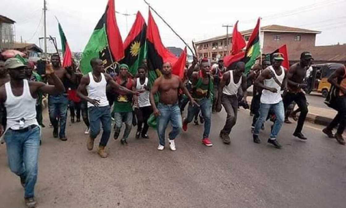An gano inda mambobin IPOB ke samun horarwa da kuma makamai An gano inda mambobin IPOB ke samun horarwa da kuma makamai