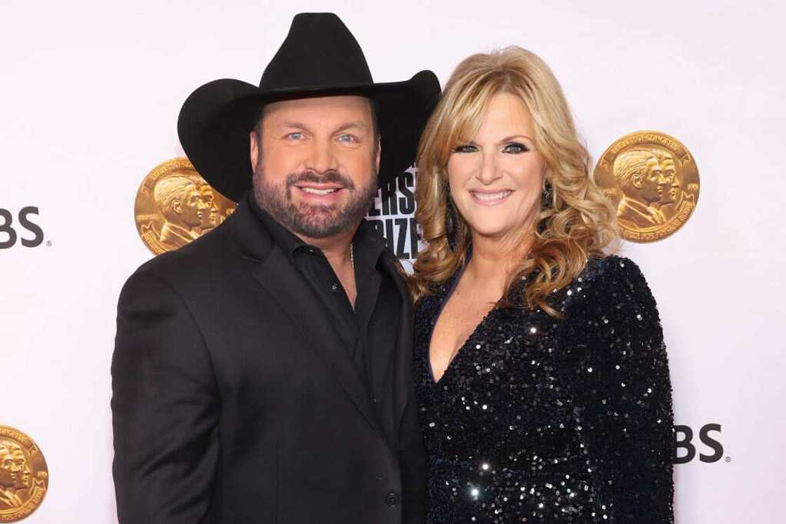 Garth Brooks and Trisha Yearwood at DAR Constitution Hall Garth Brooks and Trisha Yearwood at DAR Constitution Hall