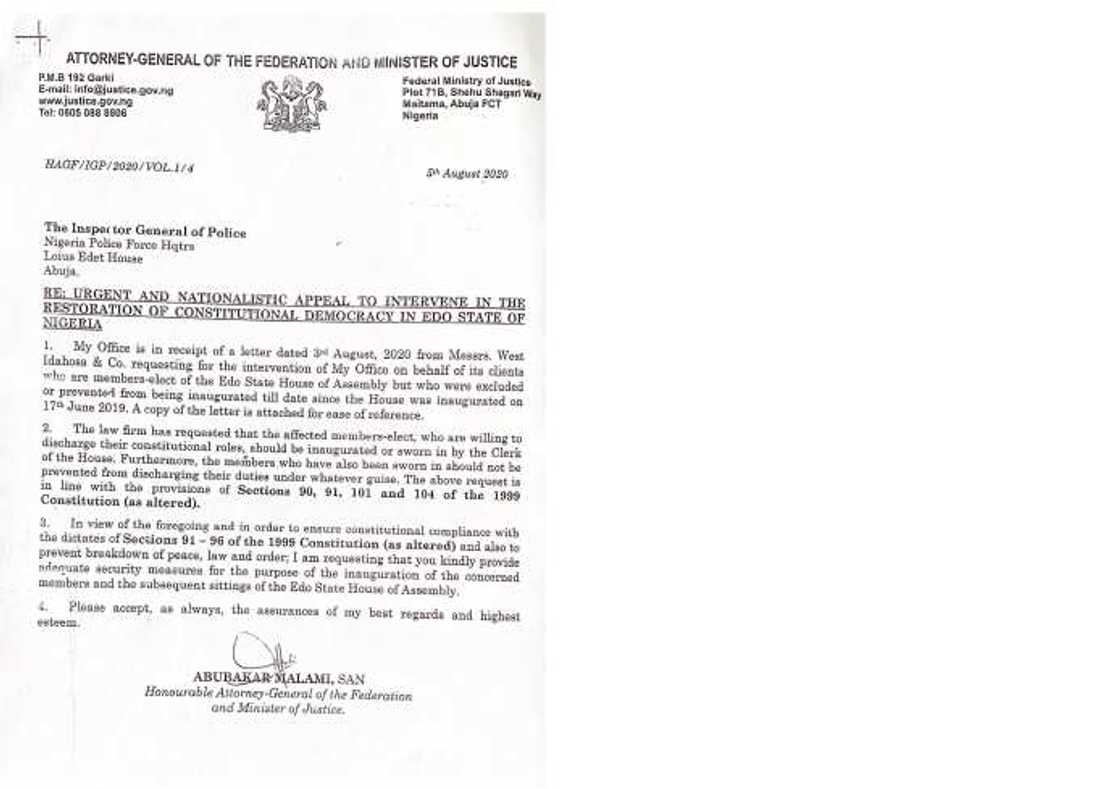 Yanzu-yanzu: Antoni Janar ya baiwa IGP umurnin bada kariya ga yan majalisan Edo mabiya Oshiomole 17 Yanzu-yanzu: Antoni Janar ya baiwa IGP umurnin bada kariya ga yan majalisan Edo mabiya Oshiomole 17