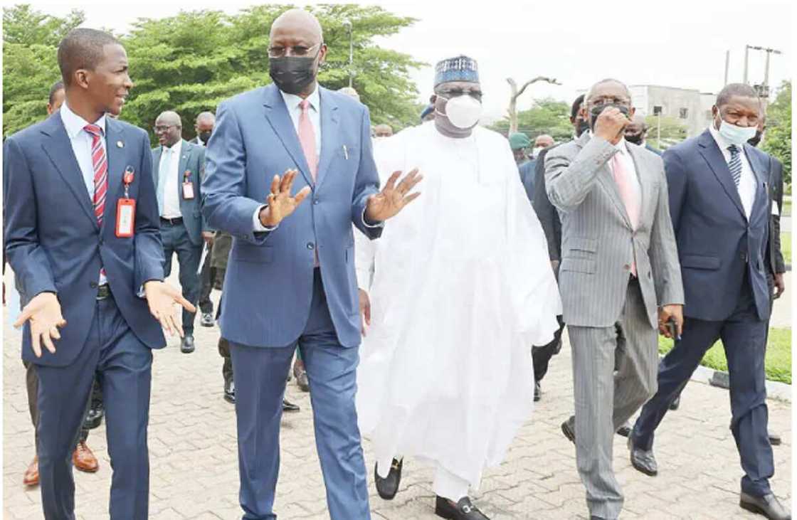 A dena bari masu satar dukiyar talakawa suna kaucewa hukunci, Buhari ya gargadi alkalai A dena bari masu satar dukiyar talakawa suna kaucewa hukunci, Buhari ya gargadi alkalai