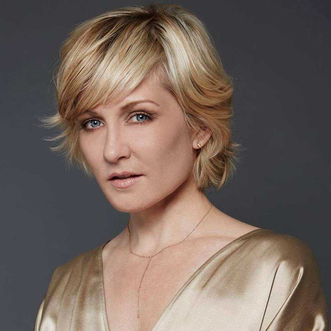 Did Amy Carlson leave Blue Bloods Did Amy Carlson leave Blue Bloods