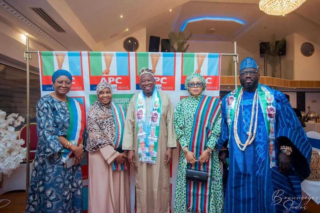 'Yan Najeriya mazauna waje na so a basu damar kada kuri'a a zabukan kasar nan 'Yan Najeriya mazauna waje na so a basu damar kada kuri'a a zabukan kasar nan